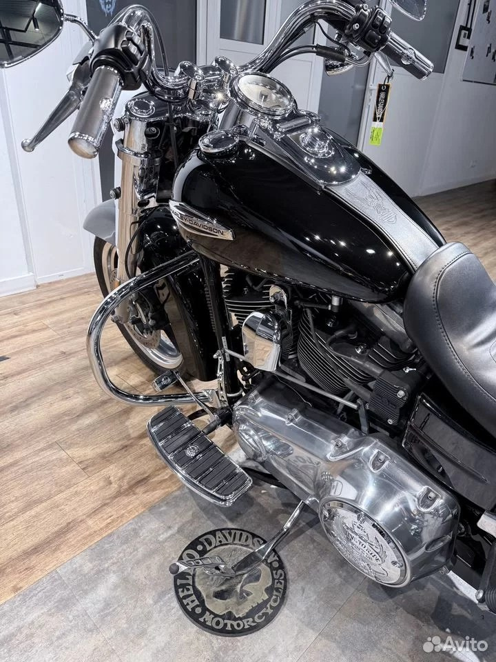 Купить Harley-Davidson 2012 HD Dyna Switchback (Vivid Black) (Softail/Dyna) — подробнее на сайте. Hello Davidson, Москва. Только хорошие мотоциклы…