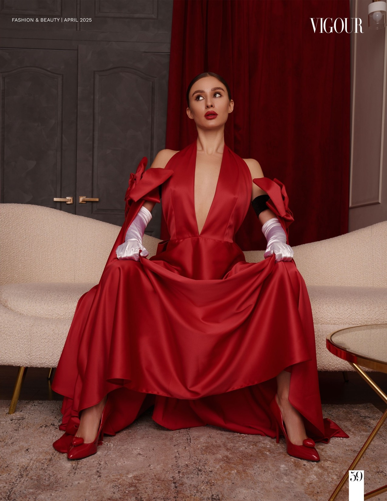 Профессиональная fashion-фотосессия в Севастополе: модель в роскошном красном платье на бесшовной циклораме. Студийный свет создает эффект бесконечного пространства, подчеркивая качество ткани и безупречный крой. Глянцевая ретушь в стиле Vogue. Идеально для каталогов одежды, рекламы местных дизайнеров и fashion-портфолио в Симферополе, Крым.