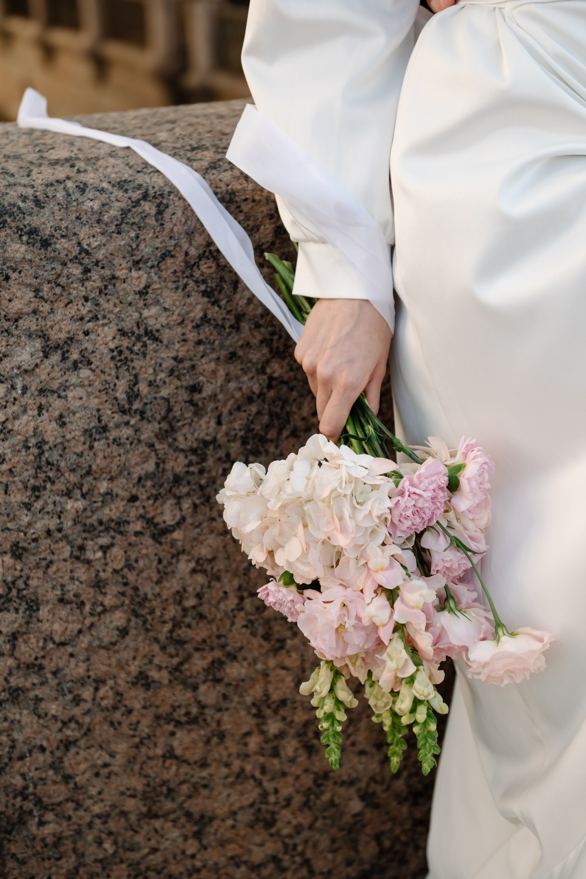 Прогулка у Эрмитажа. Свадебный и сеейный фотограф в Санкт-Петербурге Елена Худякова