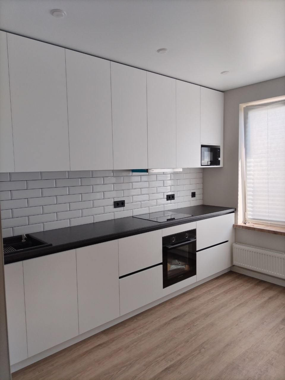 Фото с монтажа |Мебель на заказа: кухни, шкафы и т.д. в Томске. ГУДРУМ — Мебель на заказ в Томске | Кухни | Шкафы | Стулья и Столы