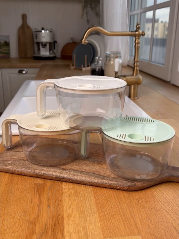 Видео в интерьере/с моделями. KED Production — продакшн из СПб. Создаём фото, видео и контент, который помогает брендам и селлерам продавать больше