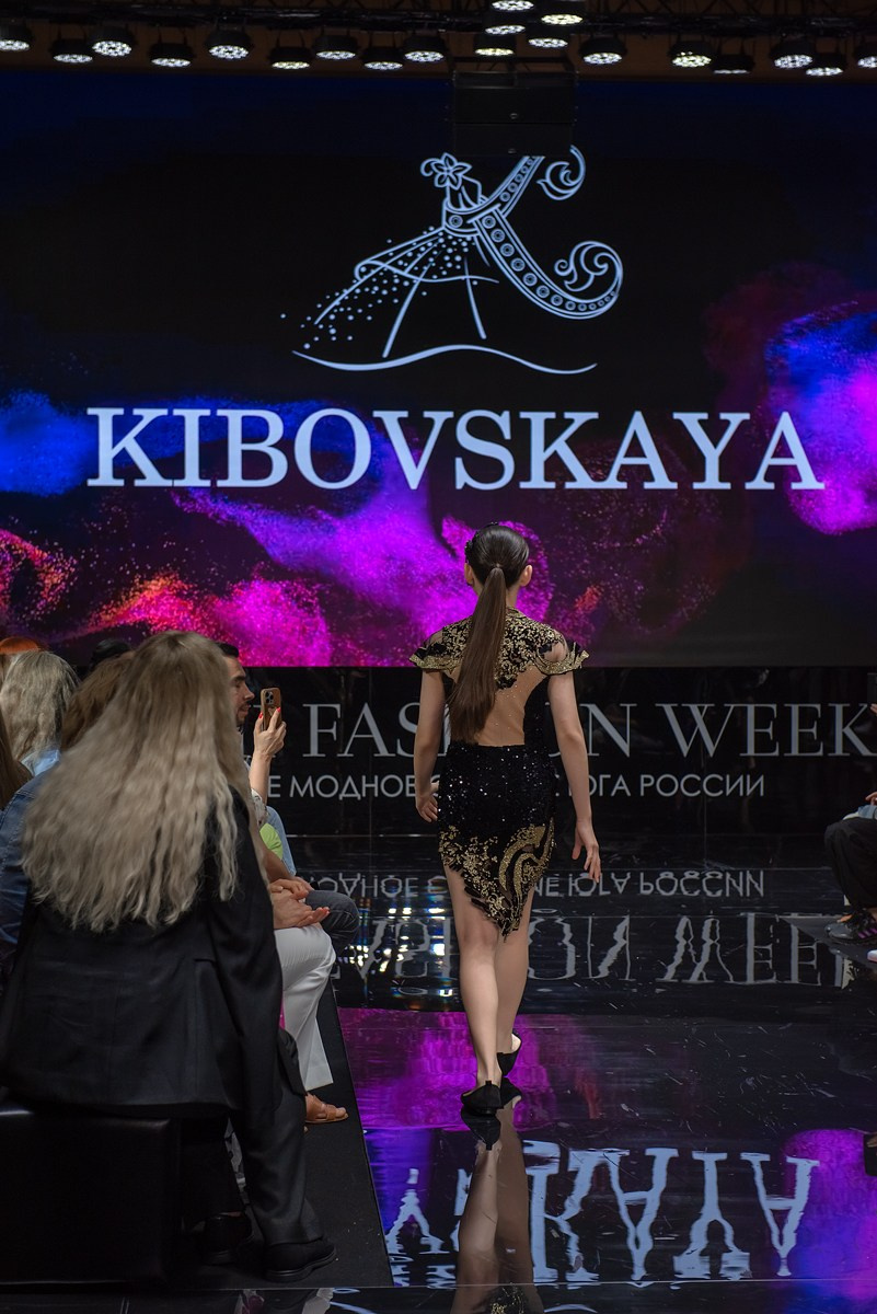 SochiFashionWeek2024 дизайнер Кибовская. Семейный и коммерческий фотограф в Сочи Александр Бодунов