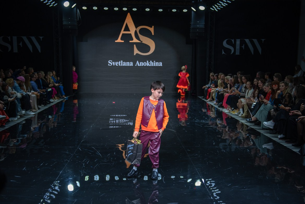 SochiFashionWeek2024 дизайнер Анохина Светлана. Семейный и коммерческий фотограф в Сочи Александр Бодунов