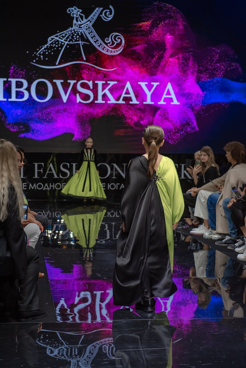 SochiFashionWeek2024 дизайнер Кибовская. Семейный и коммерческий фотограф в Сочи Александр Бодунов