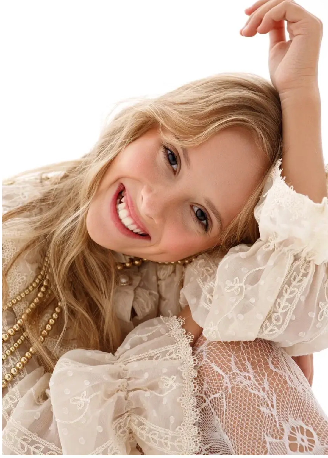 Лиона. KED Production — продакшн из СПб. Создаём фото, видео и контент, который помогает брендам и селлерам продавать больше