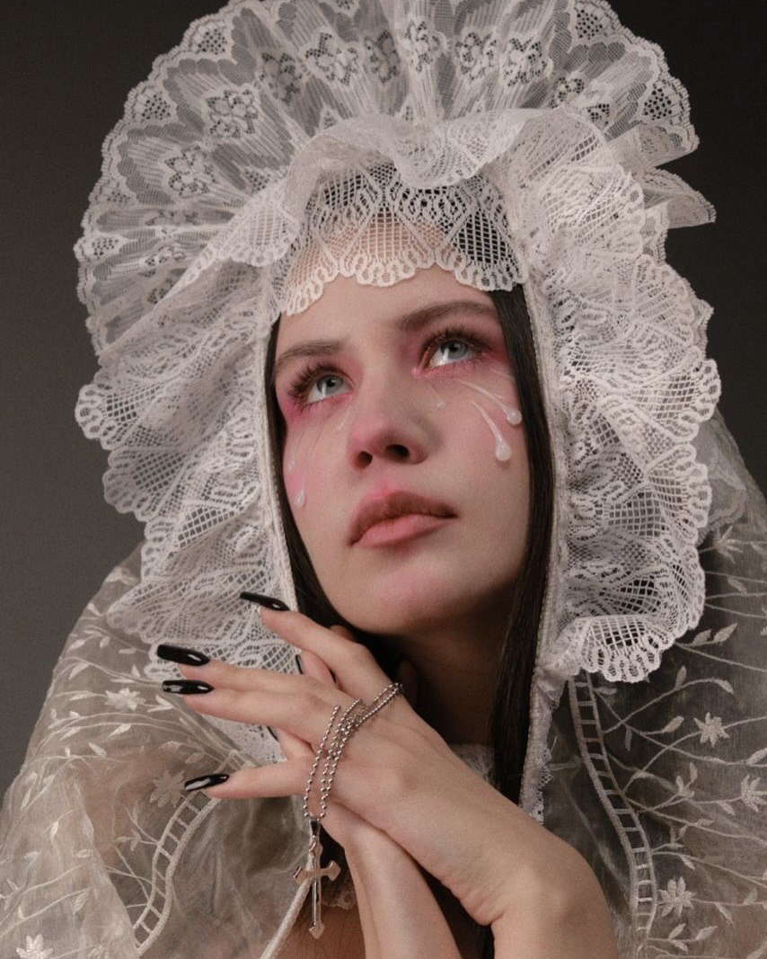 Maiden with a cross. Noffocus — фотограф в Санкт-Петербурге | Контент и арт-съёмка