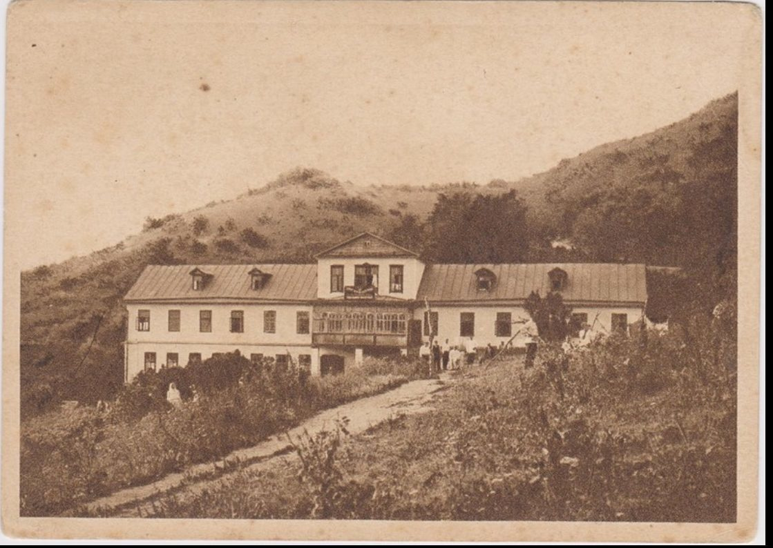 Пионерский лагерь "Орлиные Скалы". Фотоальбом истории города Лермонтов