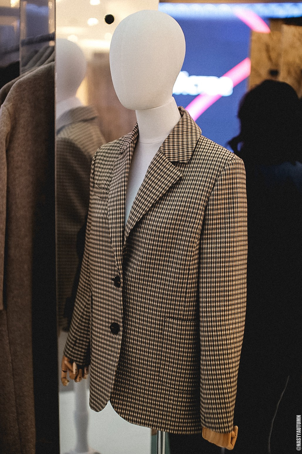 Маркет, ТЦ Метрополис. Репортажный и концертный фотограф в Москве Анастасия Осень