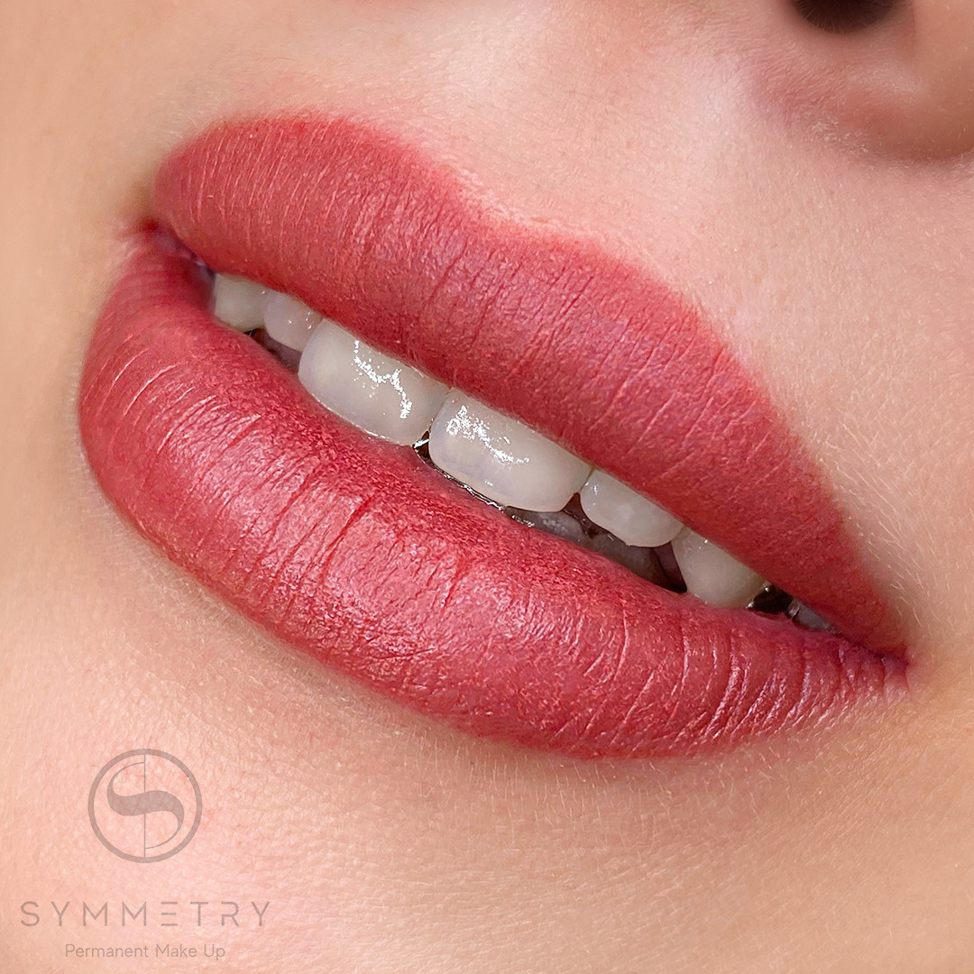 Олеся. Студия перманентного макияжа, косметологии и массажа SYMMETRY в Москве, м. Киевская