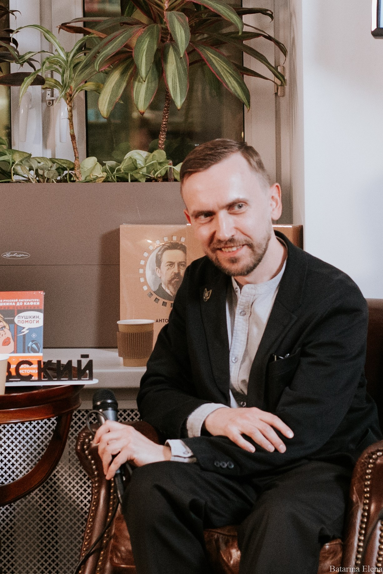 Валерий Печейкин и Александра Маринина. Public talk. Фотограф Елена Батарина