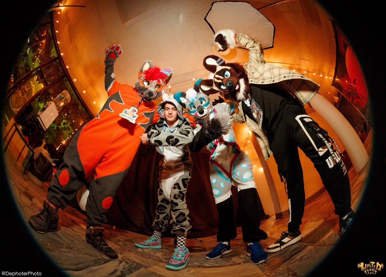 United Furry Convention 2026. Различные мероприятия и просто фотографии людей