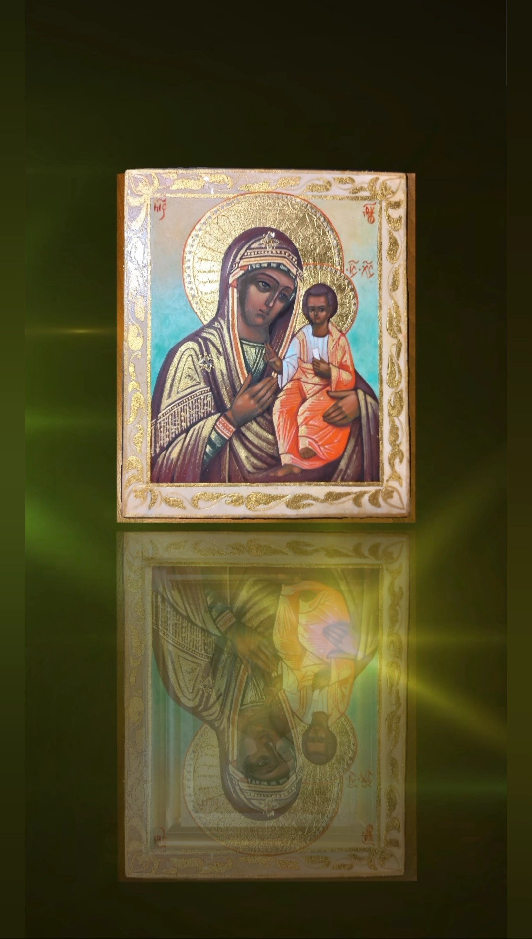 Икона Смоленская Божья Матерь.