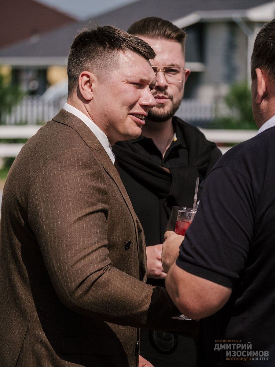 Скачки фаворитов 2024