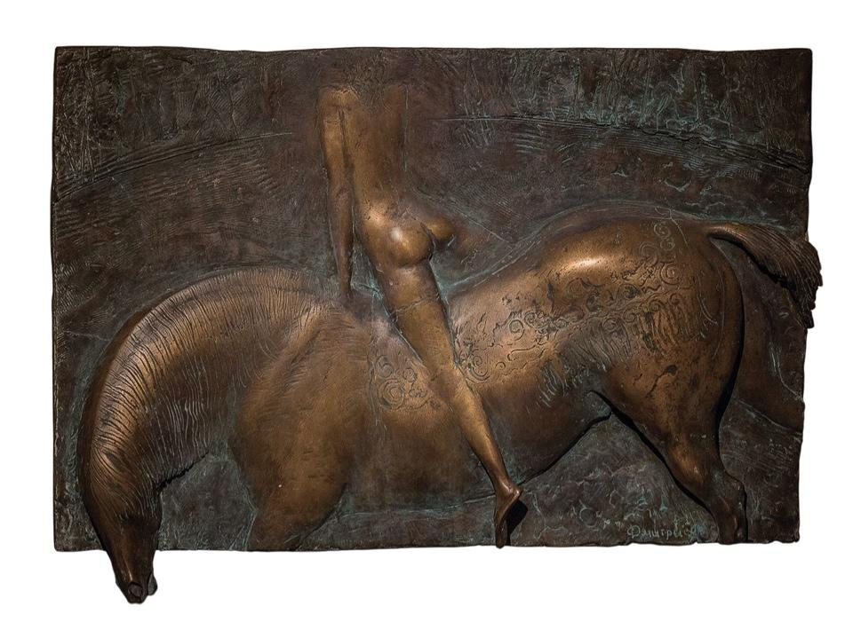 Рельефы из бронзы из серии "Наездницы"