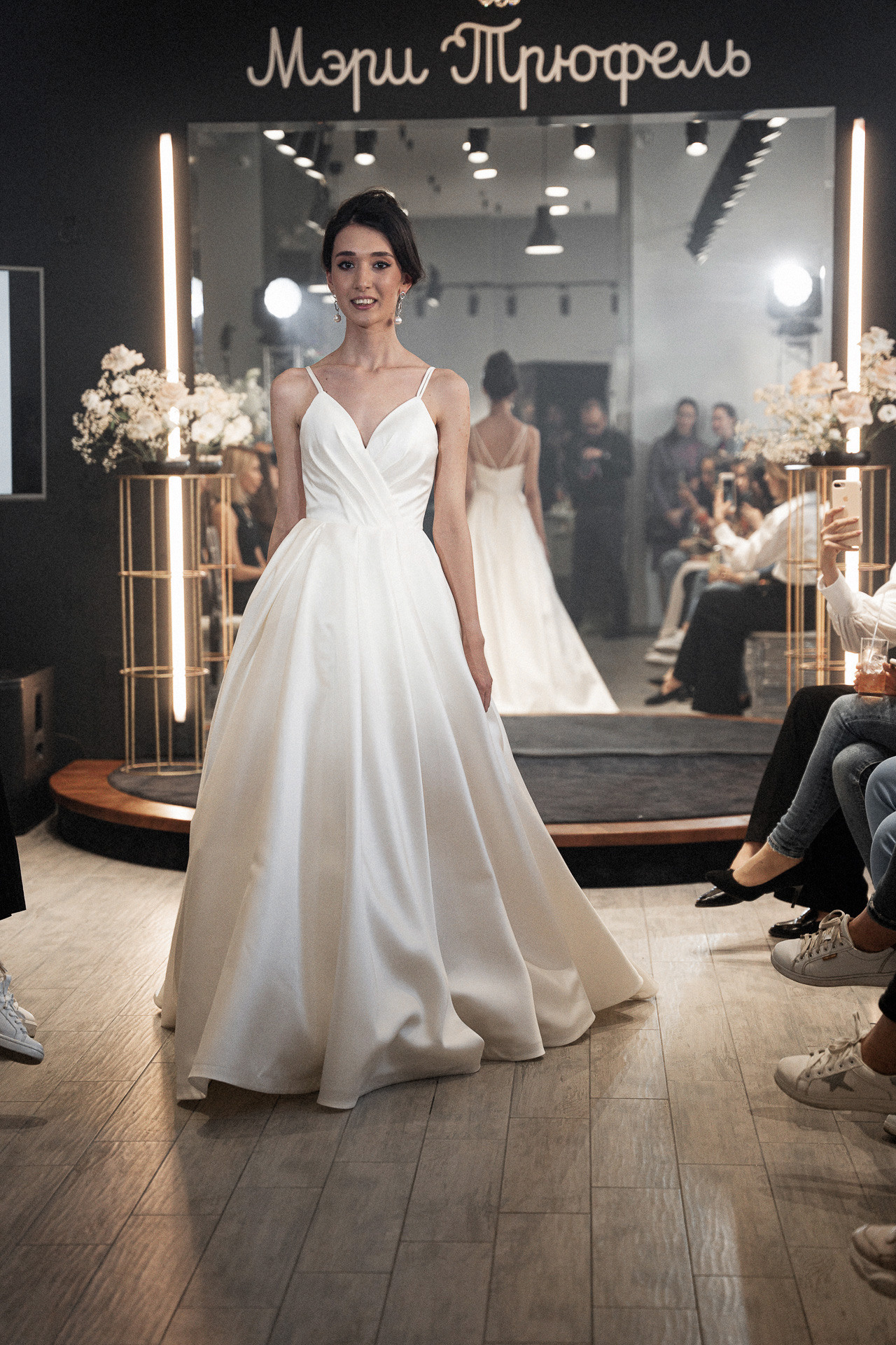 МЭРИ ТРЮФЕЛЬ. Открытие салона свадебных и вечерних платьев. Саша Потапкин Фотограф. Сочи, Екатеринбург, Москва