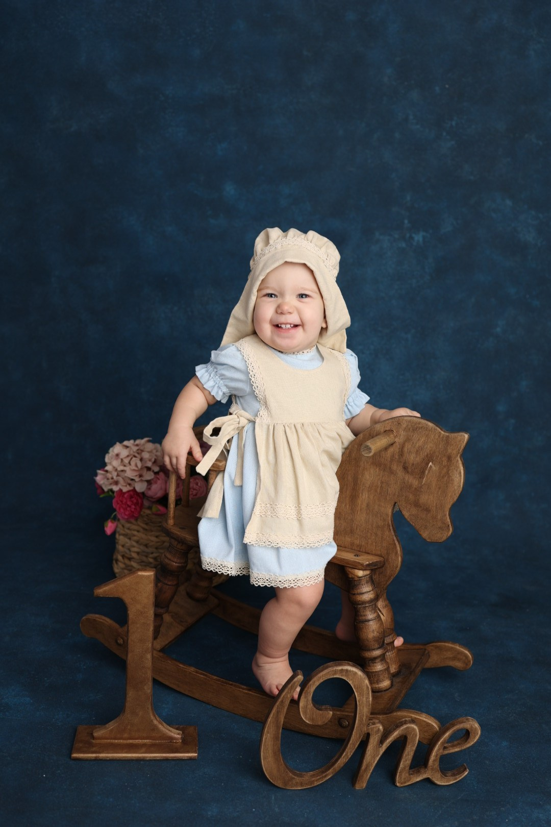 От 9 месяцев  - Фотограф новорожденных: магия детства в каждом снимке. Фотограф новорожденных: волшебные моменты первых дней жизни