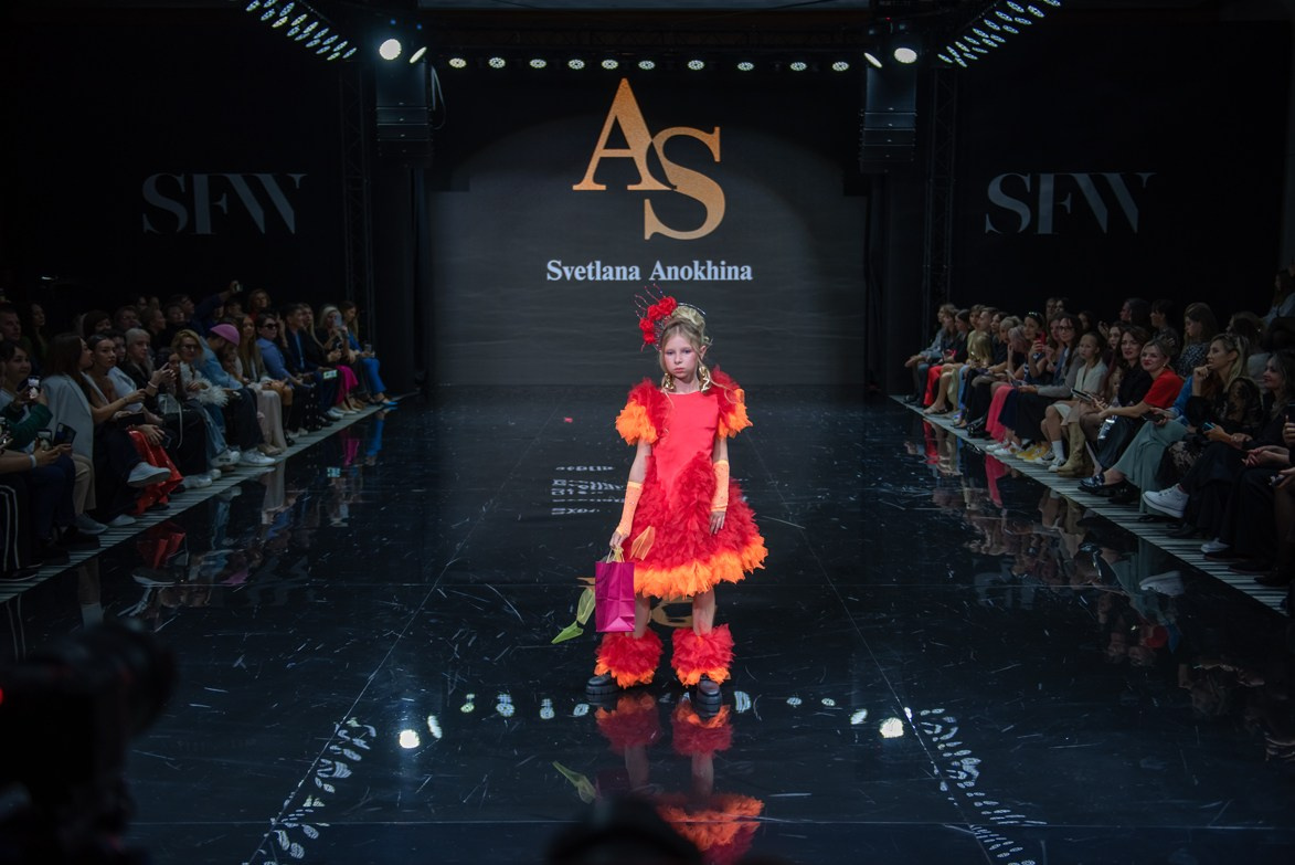 SochiFashionWeek2024 дизайнер Анохина Светлана. Семейный и коммерческий фотограф в Сочи Александр Бодунов