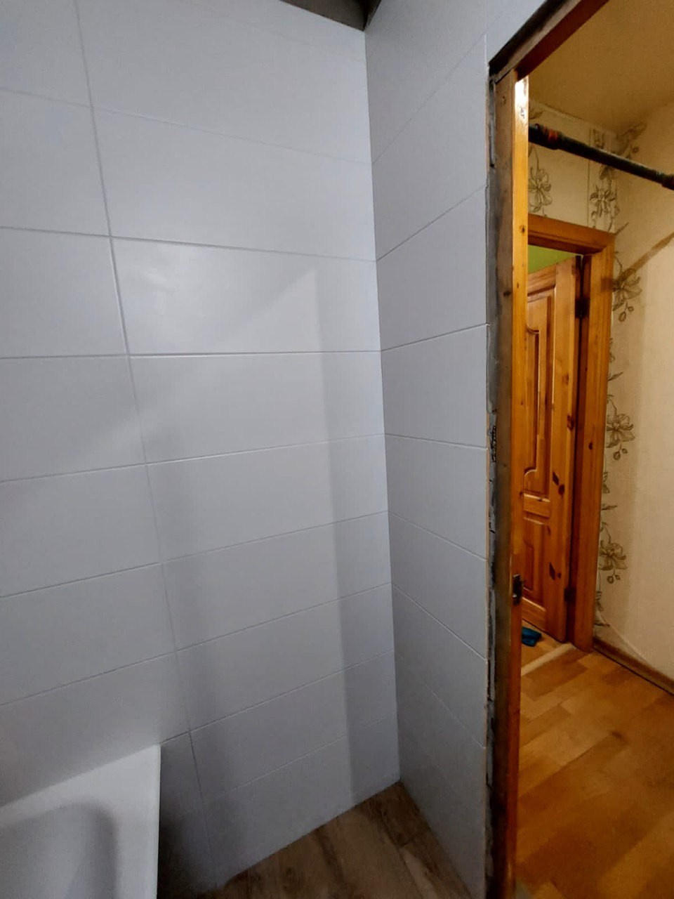 Ванная комната с раздельным санузлом (ул. Ф. Амирхана д. 79). Ремонт санузла, туалета, ванной под ключ в Казани. Укладка плитки