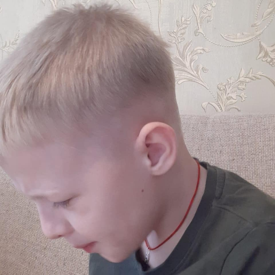 Преображаемся к Новому году: стильные стрижки и отличное настроение в @twiggy_mega! ✂️✨