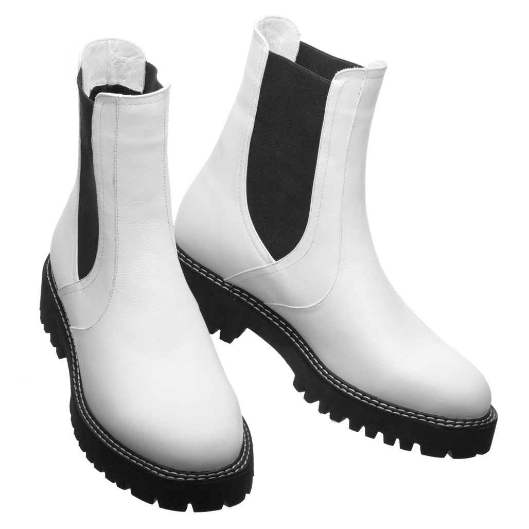 Предметка. Обувь. Фотограф Мария Кольцова