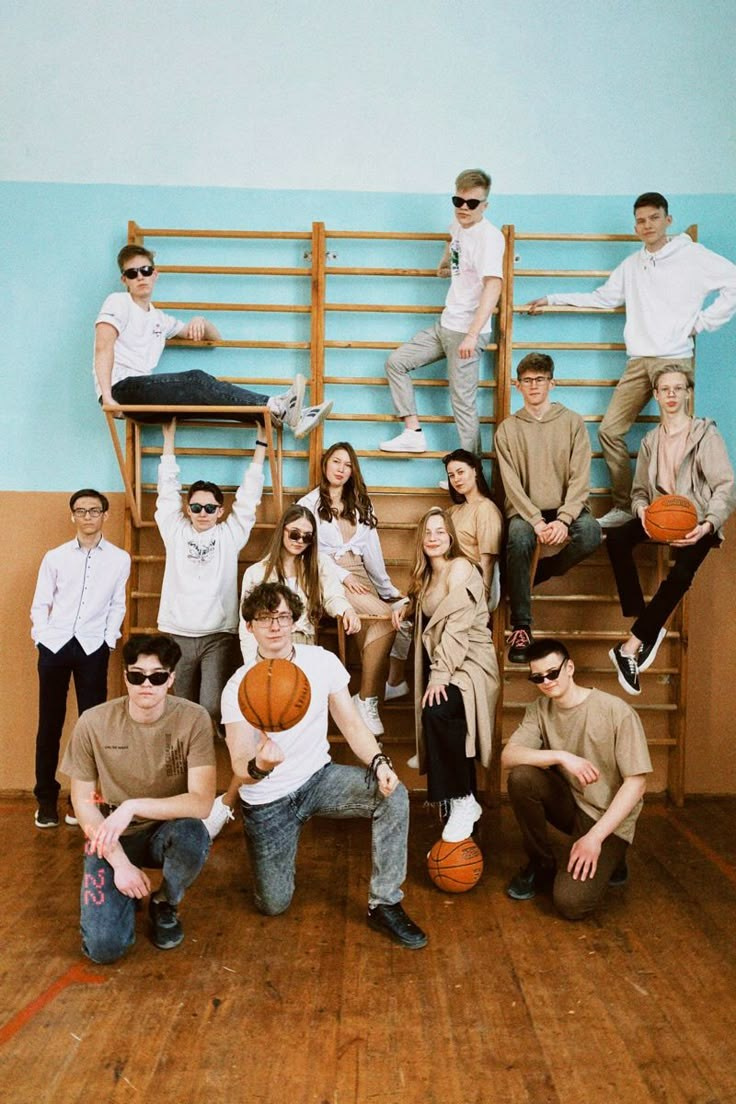 9-11 класс. XPLACEMEDIA — Виньетки в Актобе. Выпускные альбомы в Актобе