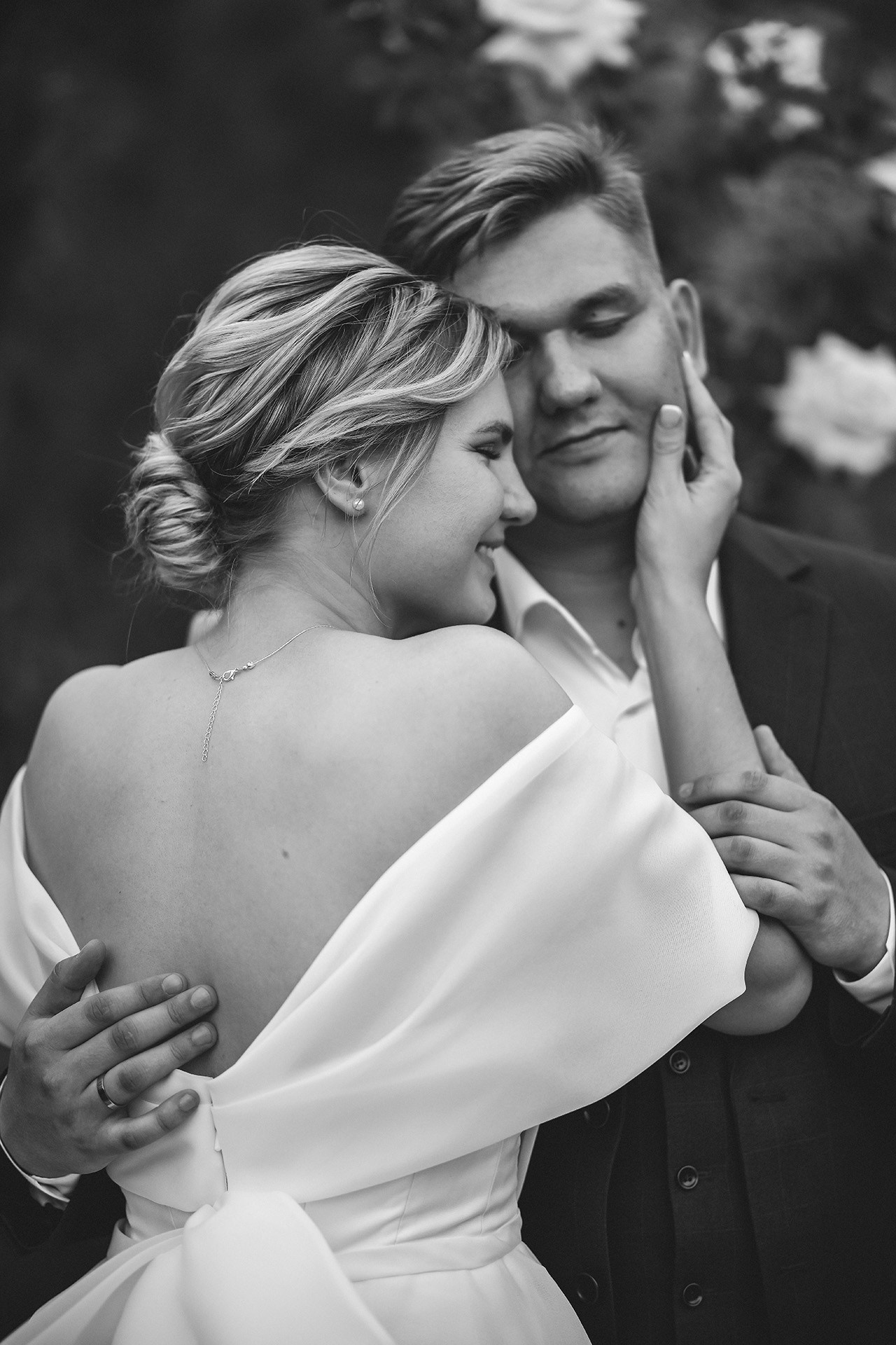 🏡 Роман и Мария — классическая свадьба в "Соснах" | Элегантные фото в доме событий под Красноярском. 📸 Свадебный и семейный фотограф в Красноярске Тихомиров Евгений | 17 лет опыта | 800+ свадеб