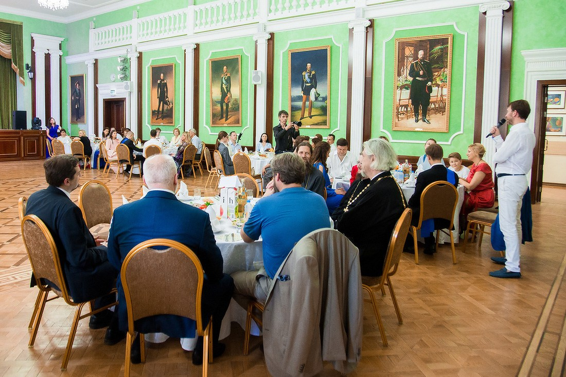 Выпускной в гимназии «Василиада». Репортажный фотограф Борис Геер