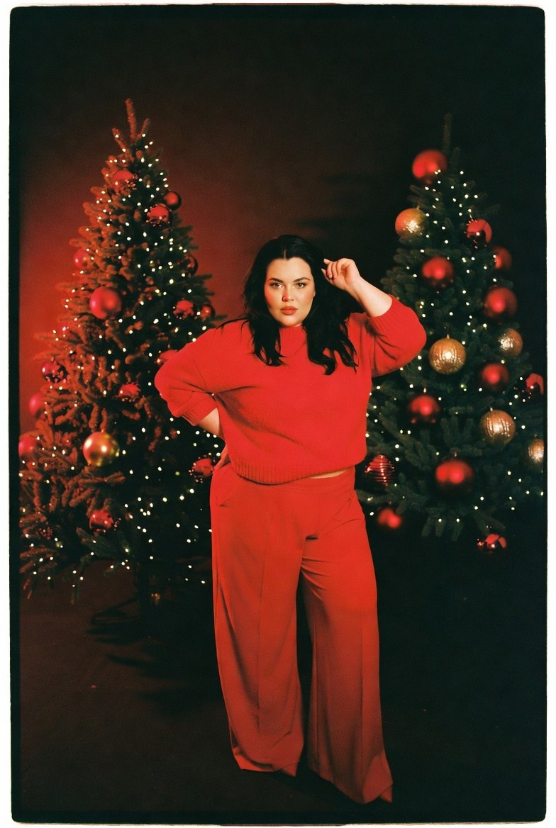 Плюс сайз в красном