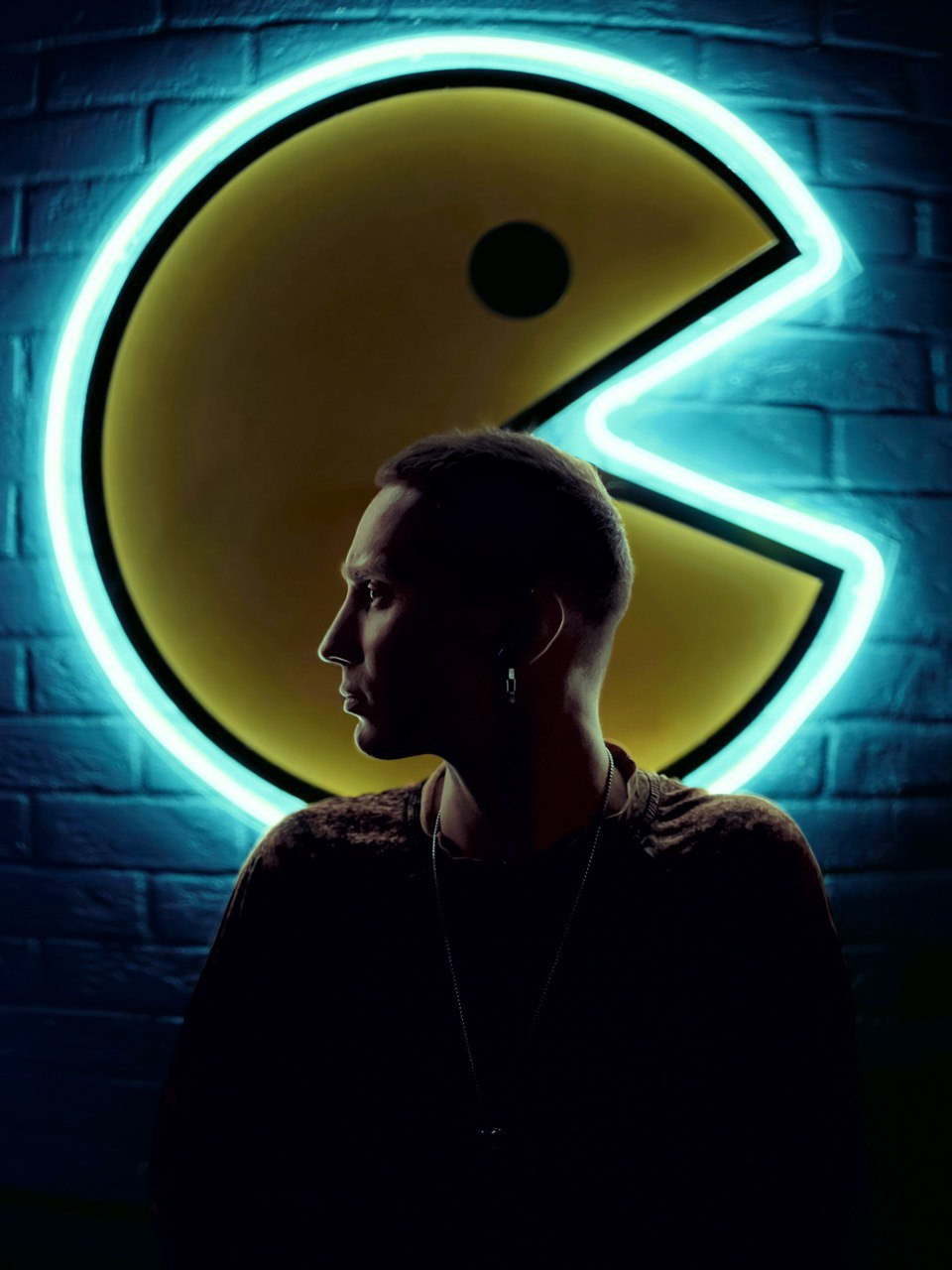 Современная концептуальная фотография о теле, уязвимости и идентичности. Визуальная практика на стиле честности, пост-иронии и искусства.Рекламная фотография, Концептуальная фотография, Современный художник, Психология, Коммерческий фотограф, Репортажный фотограф, Стрит фотография, Арт, Сюрреализм, Мобильная фотография, Снято на айфон, Дима Бурза