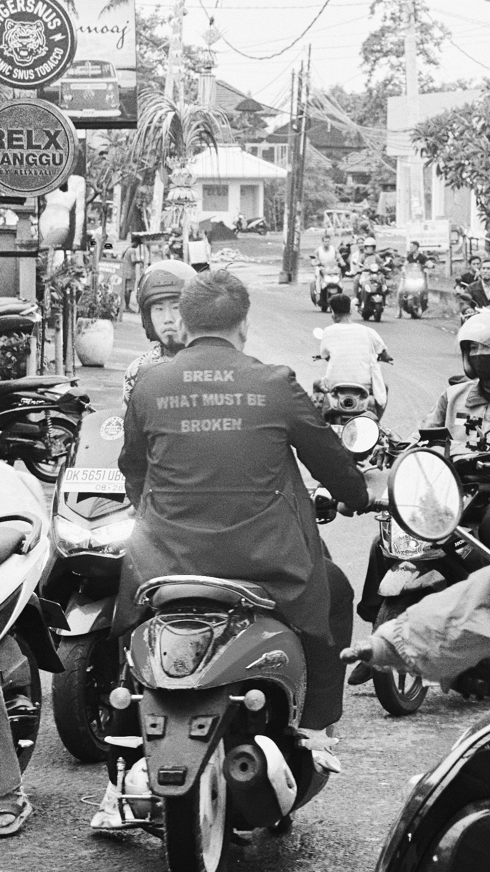 Who u are?. Carolinetru