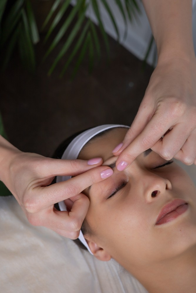 Массаж. Семейный и Свадебный фотограф в Сочи