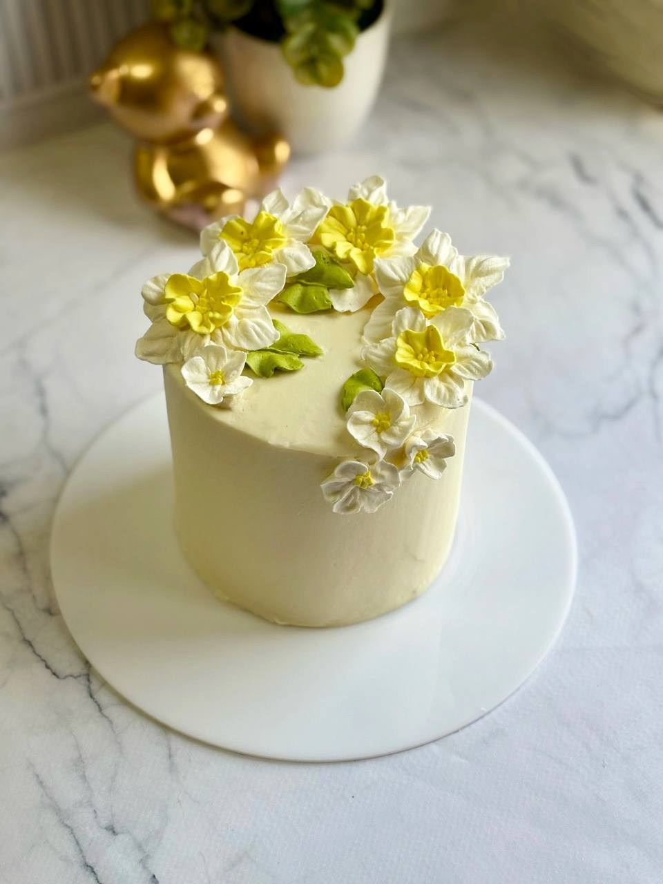 Работы учениц. Аникина Юлия / Кремовая флористика в корейской технике