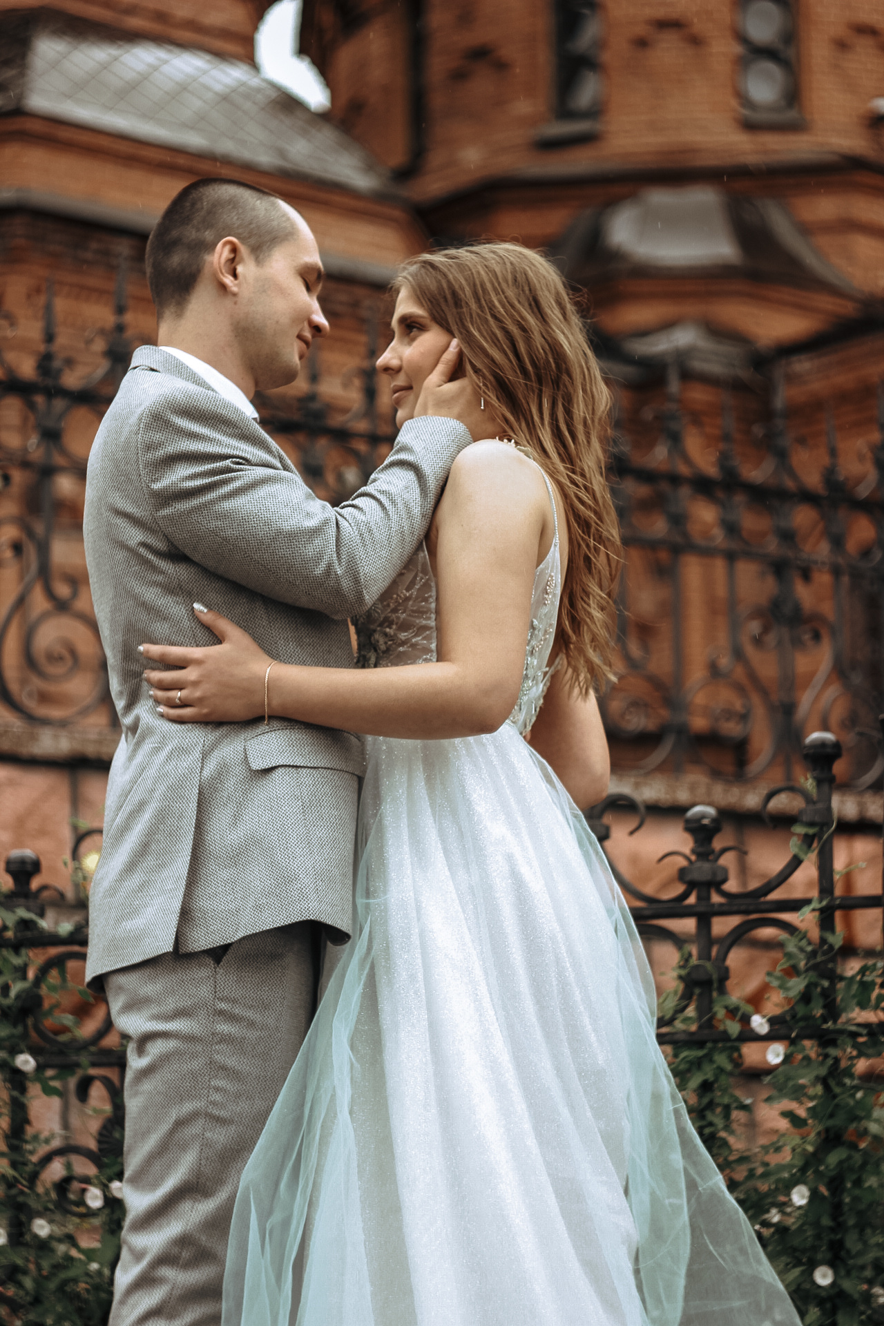 Свадебная фотосессия красивой пары в Новосибирске недорого. Семейный фотодуэт Ирина и Николай Власьевы. Фотосессии в Новосибирске