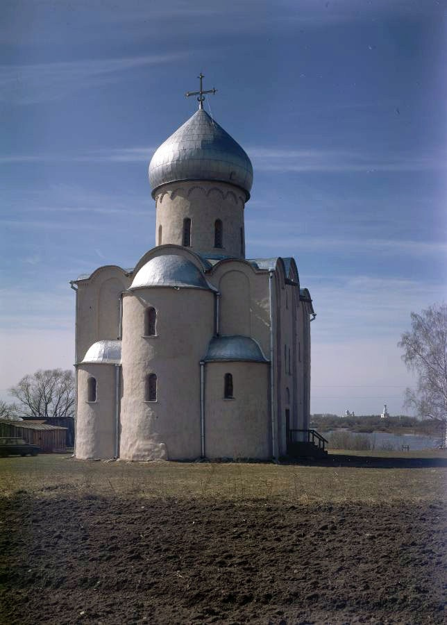 Церковь Спаса на Нередице. Под Новгородом