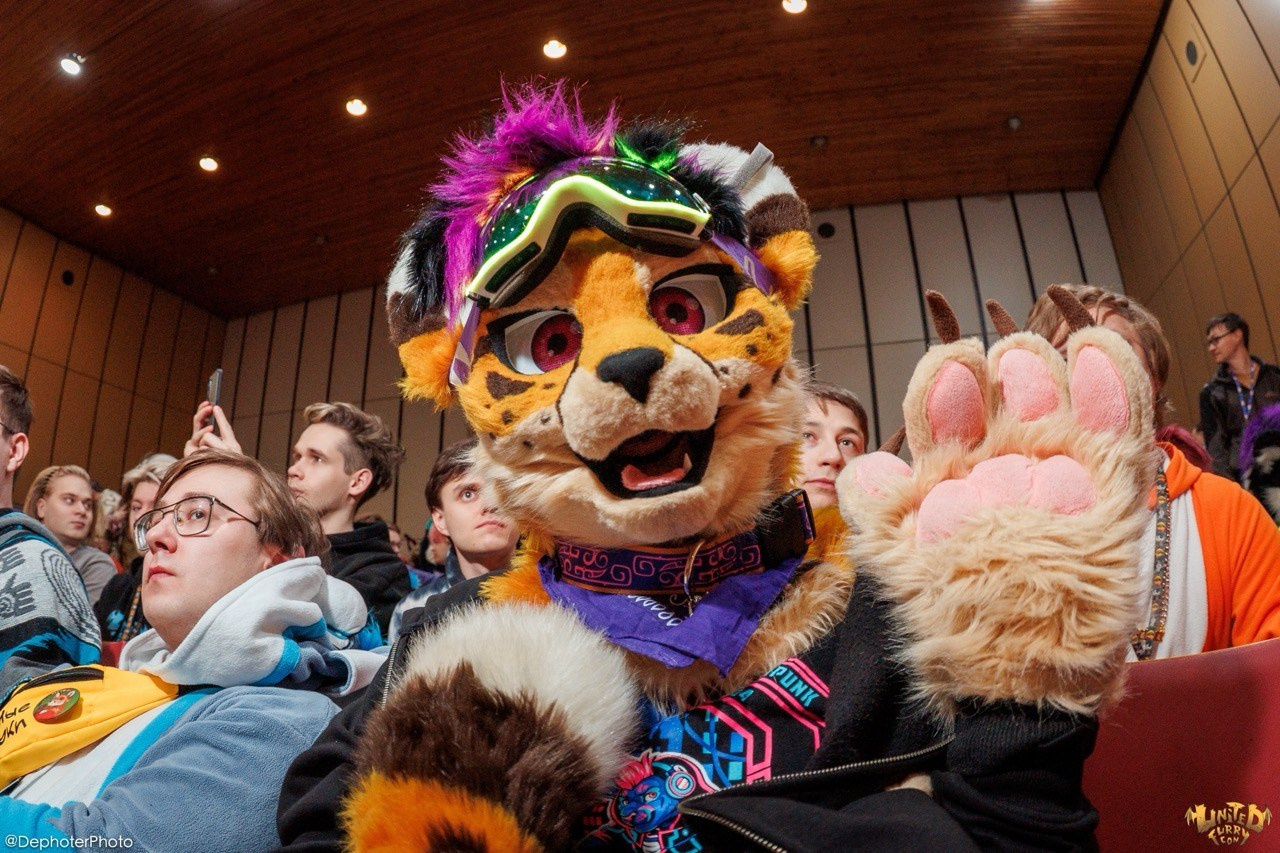 United Furry Convention 2026. Различные мероприятия и просто фотографии людей
