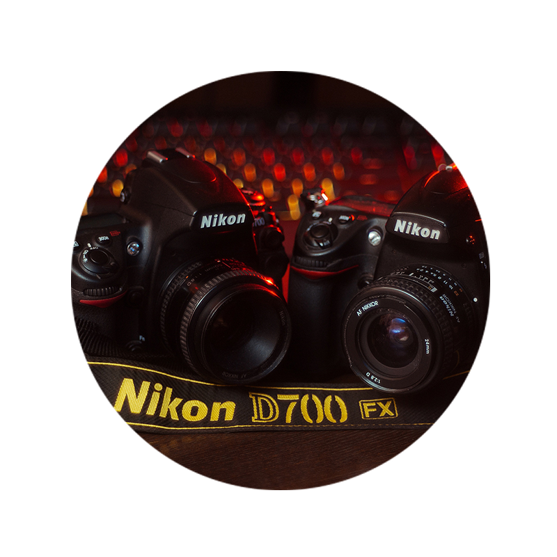 Света фотографирует