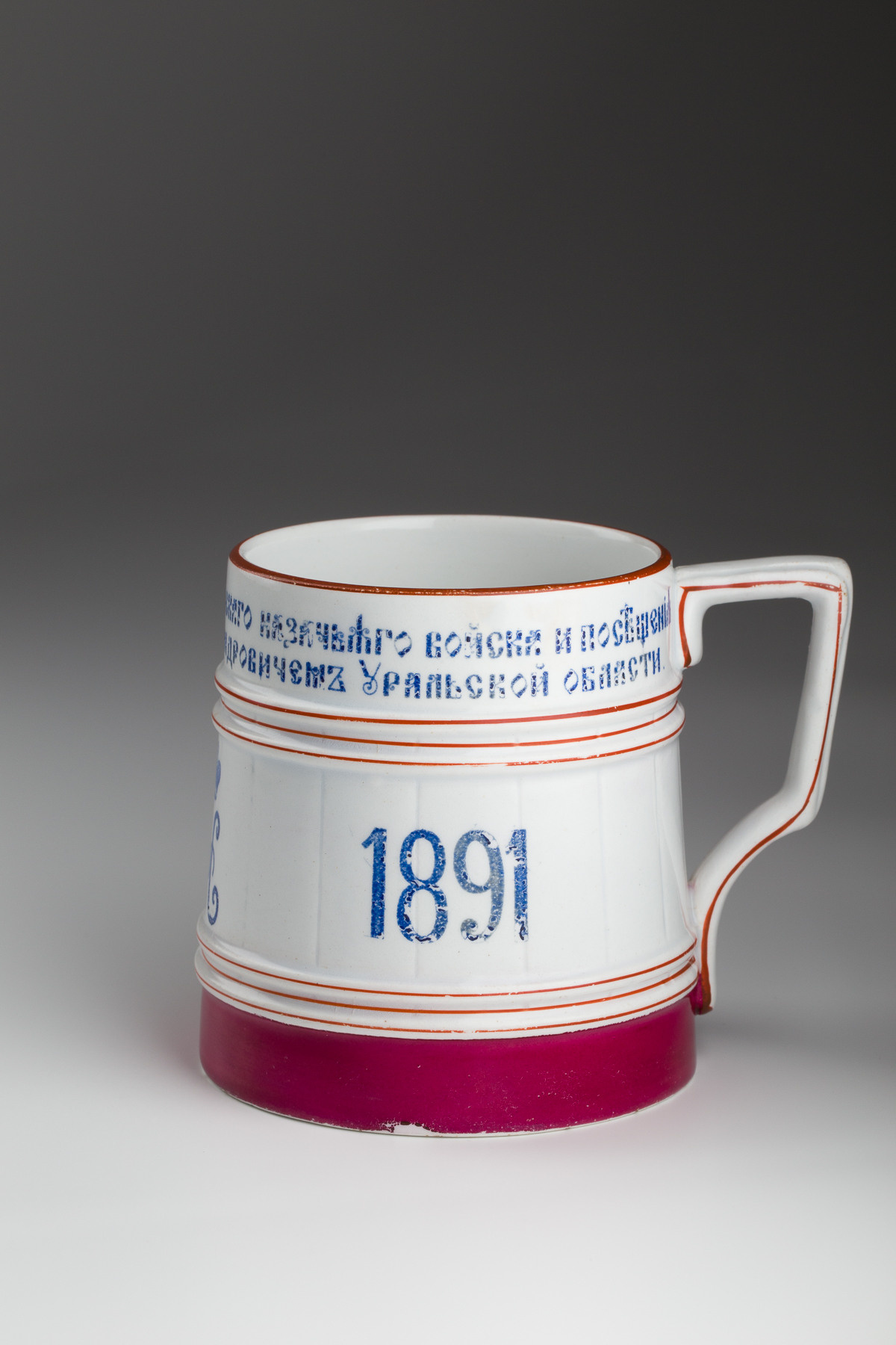 Предметная съёмка: полковые стопы. Бизнес-портрет | Хедшот-фотограф | Студия делового портрета в Москве