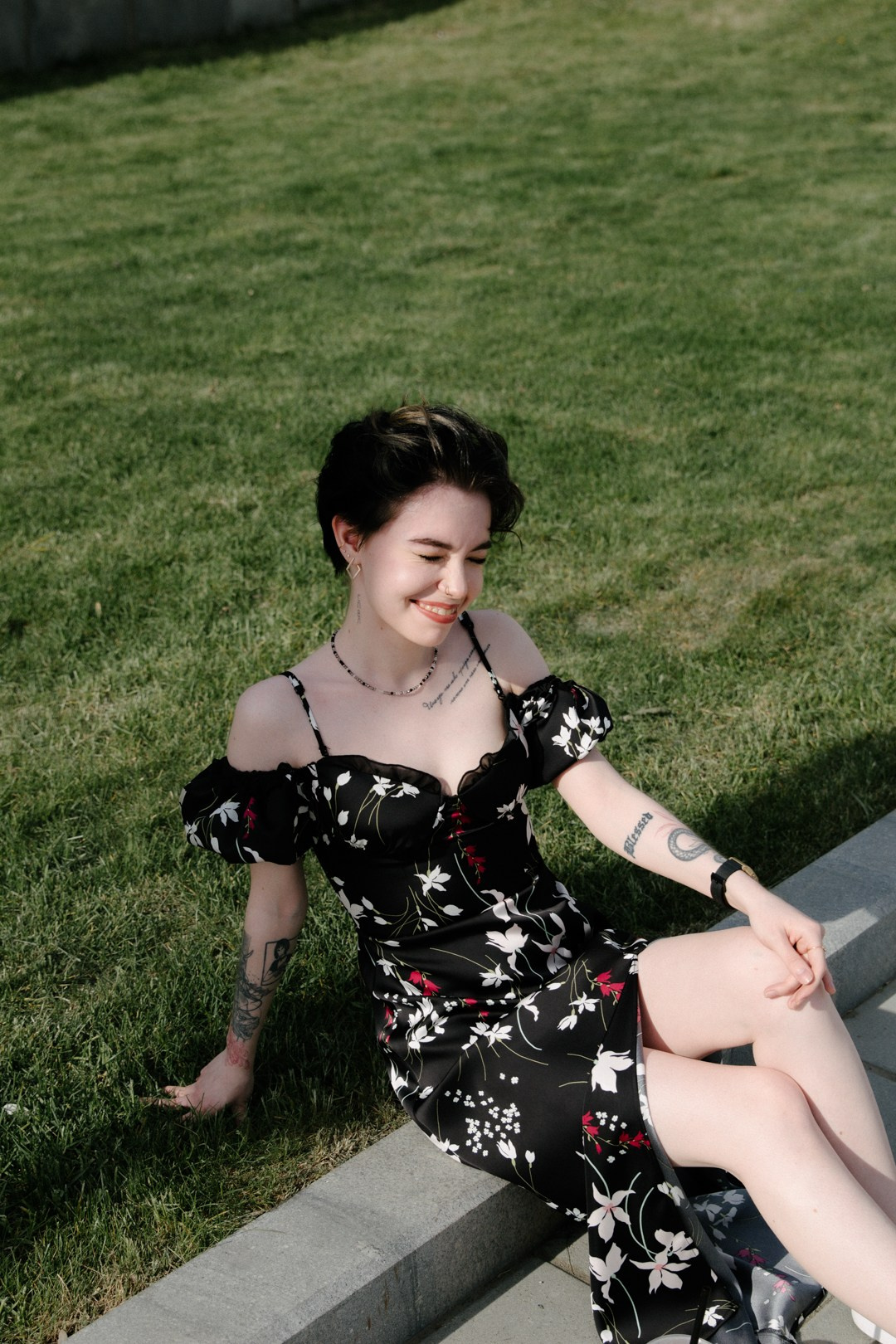 Портрет Насти и цветущей вишни. Фотограф Настя Булочка Екатеринубрг