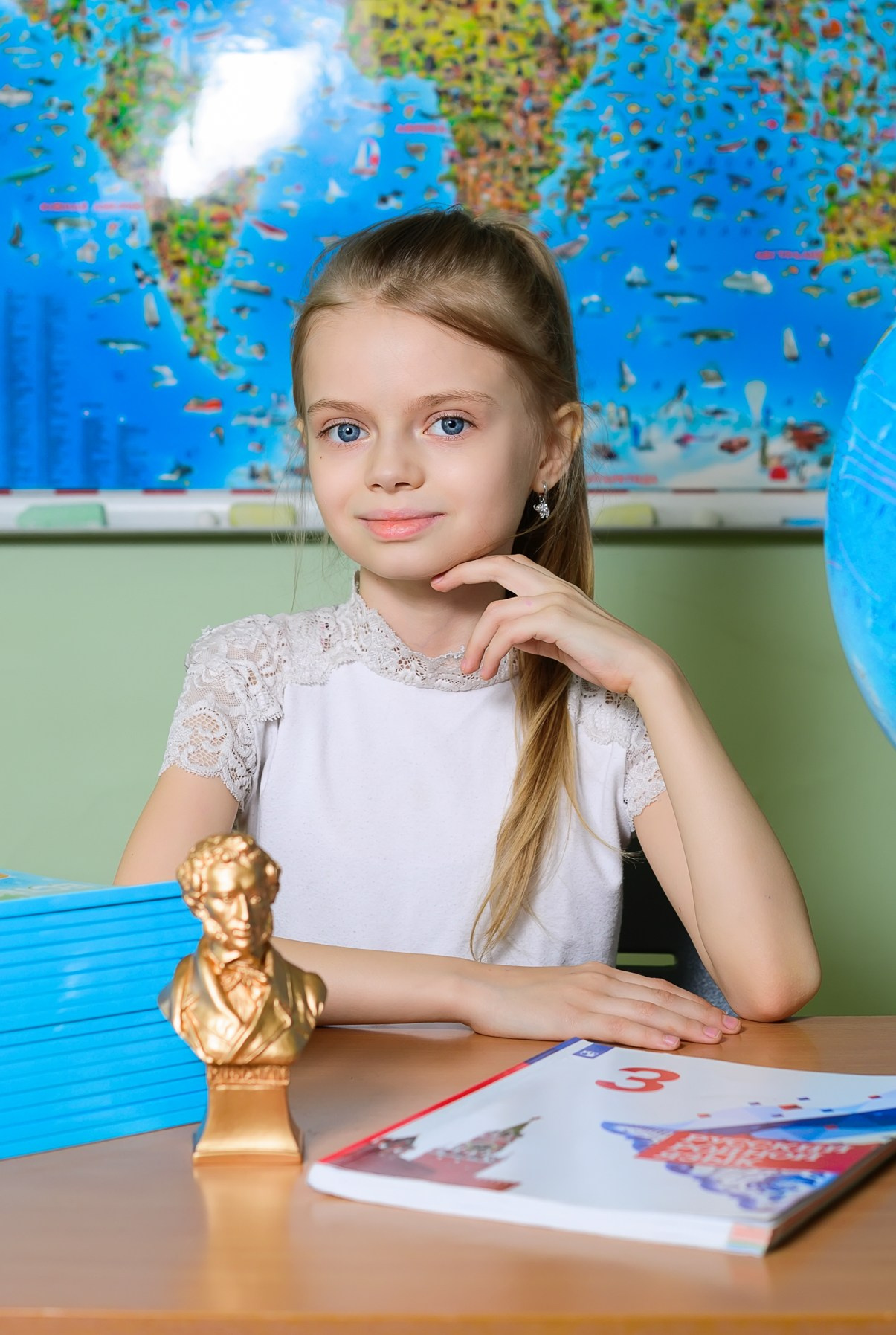 Портрет и общая фотография класса. Выпускной школьный альбом в Москве / Школьный фотограф Юлия Михайленко