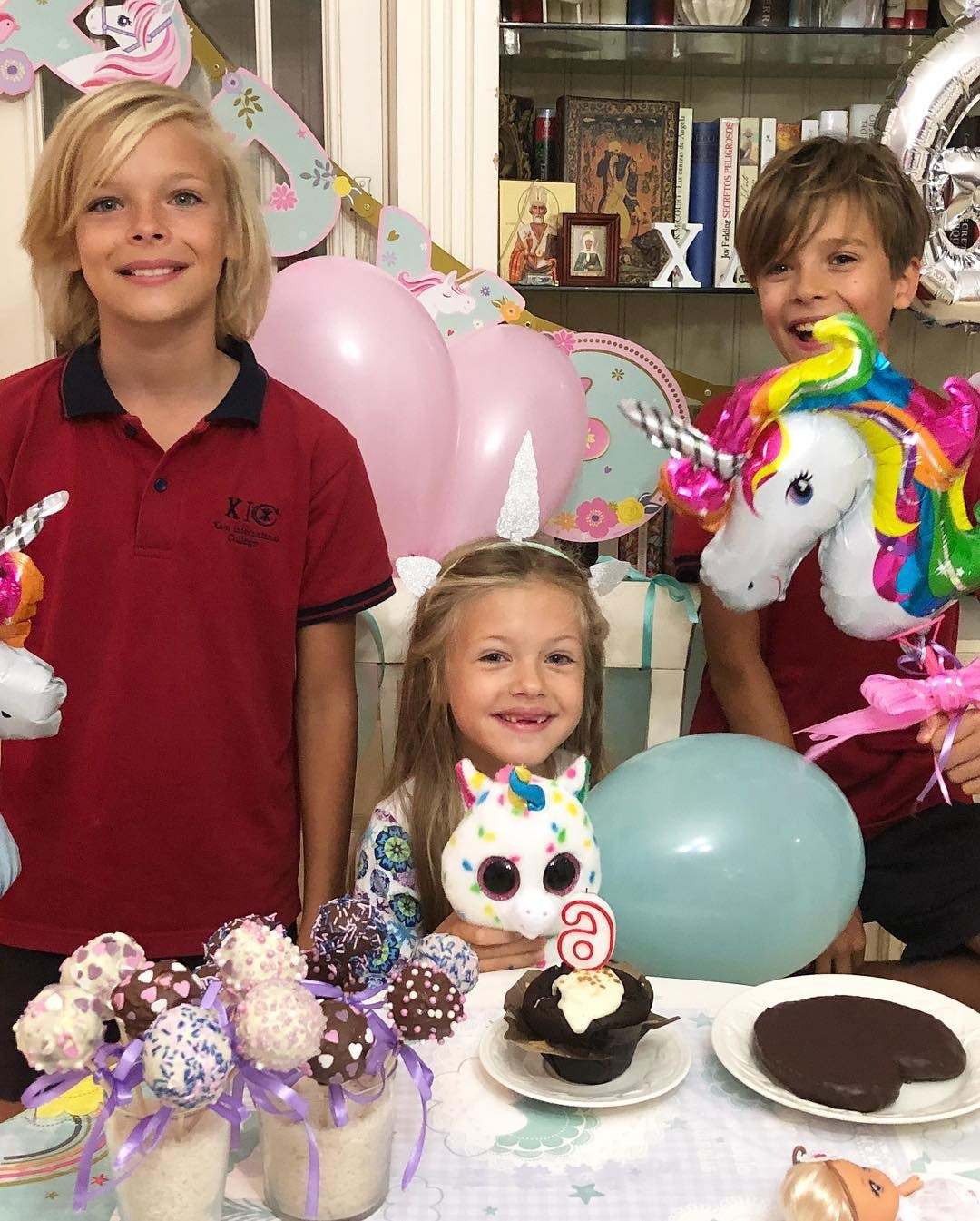 Anka`s Instagram. Заставка