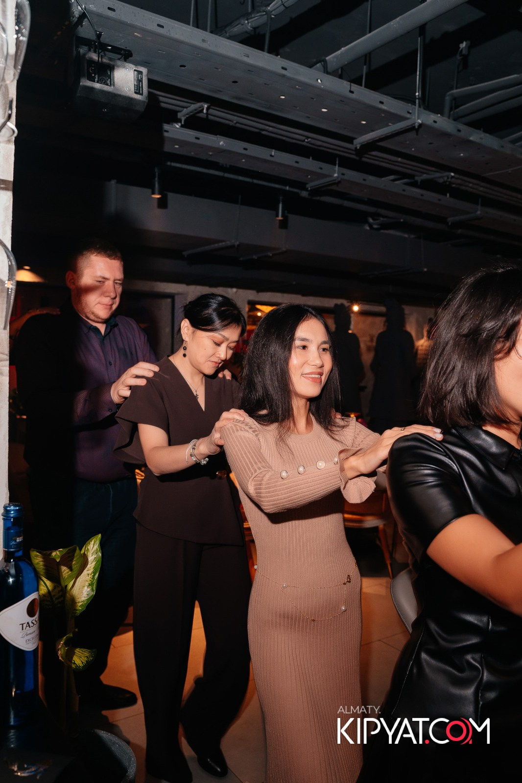 РЕСТОРАН CHINA. КИПЯТКОМ АЛМАТЫ!