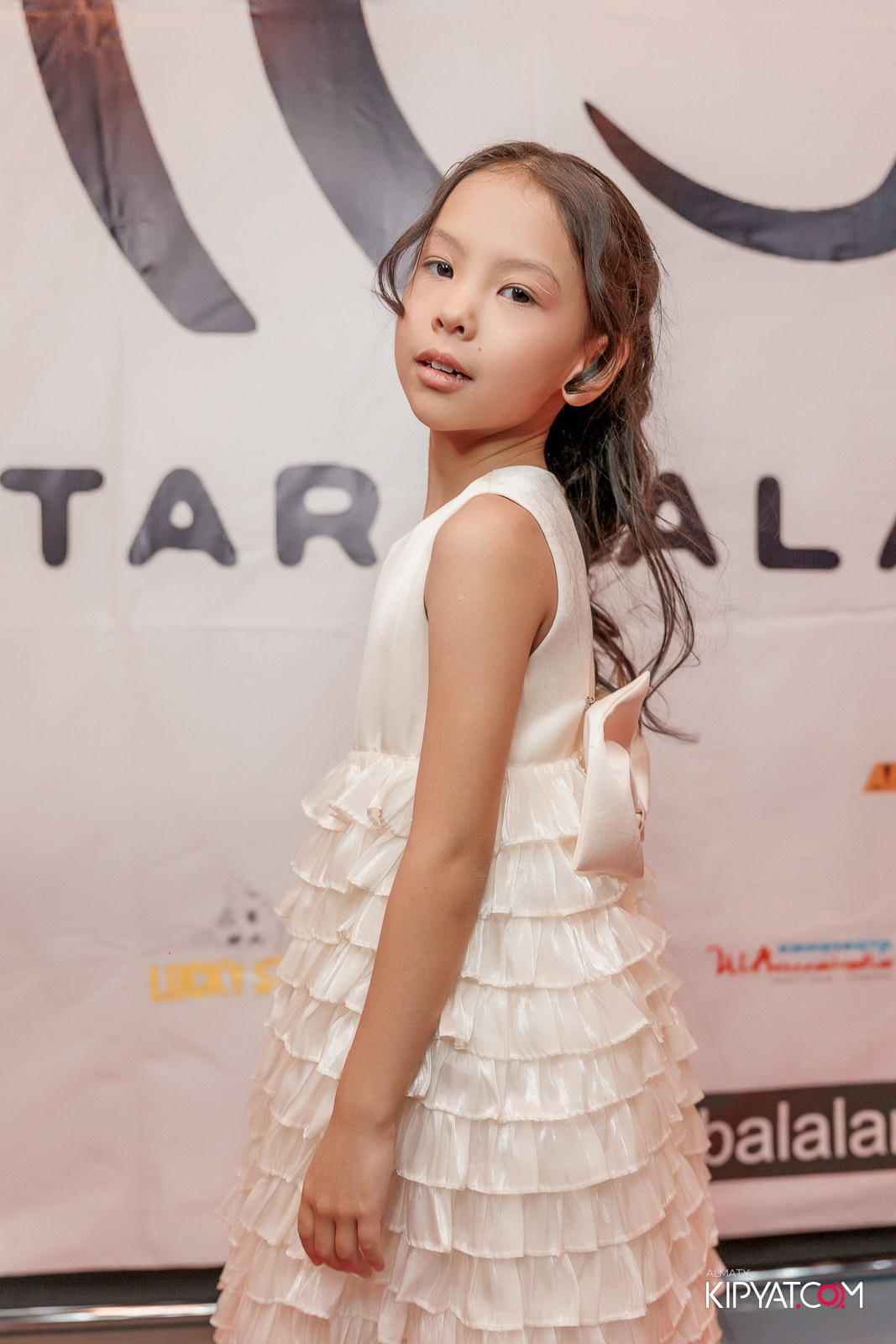 ПРЕЗЕНТАЦИЯ 10 ГРУППЫ КИНОПРОЕКТА STARBALALAR. КИПЯТКОМ АЛМАТЫ!