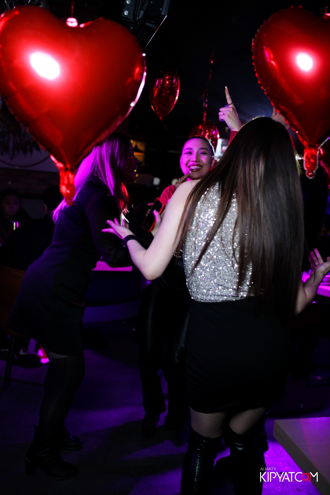 SPACE KARAOKE BAR. КИПЯТКОМ АЛМАТЫ!
