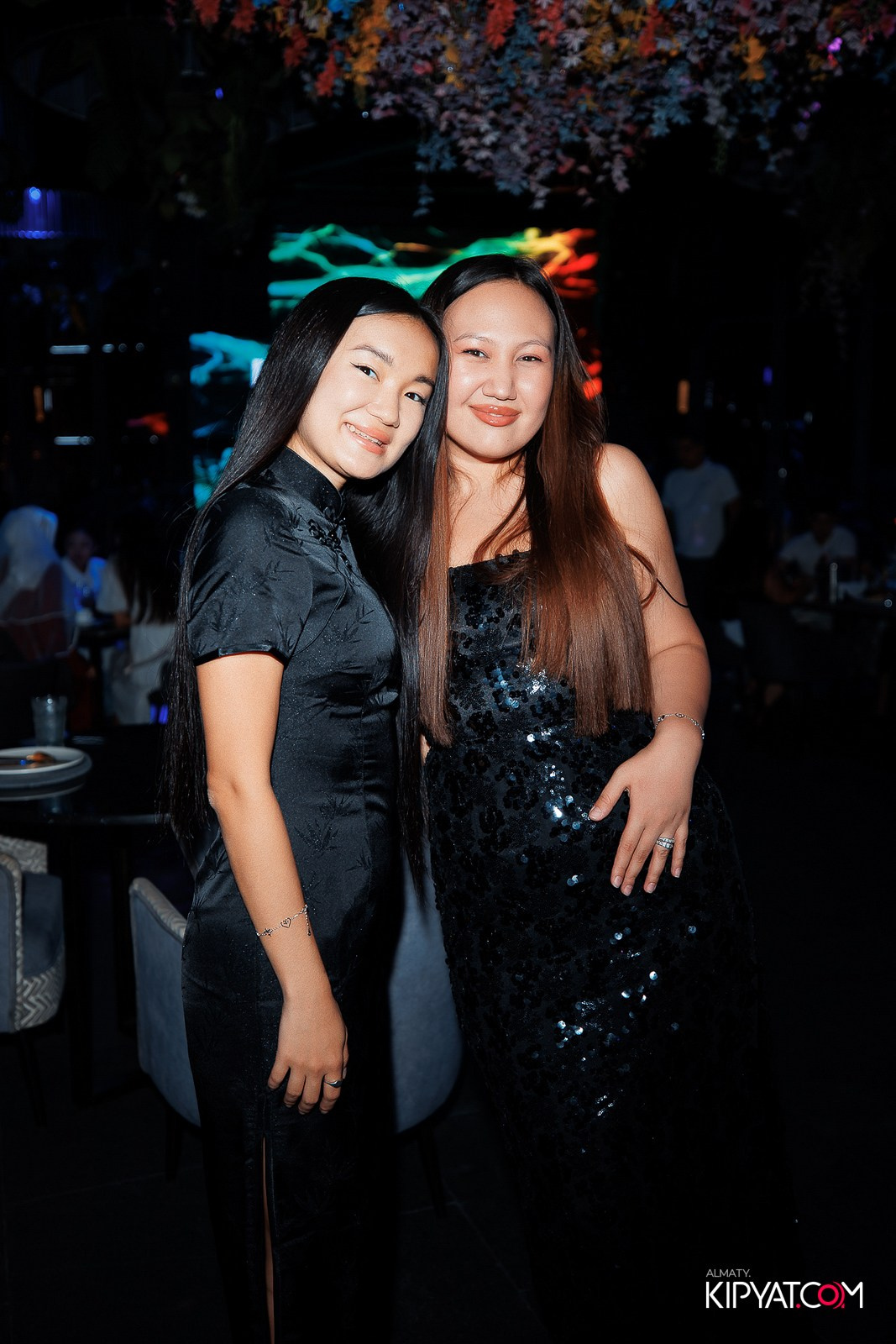 FRIENDS BAR & TERRACE. КИПЯТКОМ АЛМАТЫ!