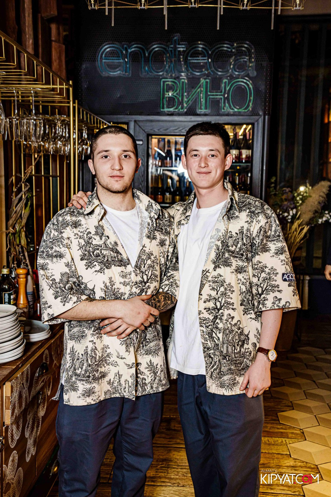 КАФЕ AGOSTO. КИПЯТКОМ АЛМАТЫ!