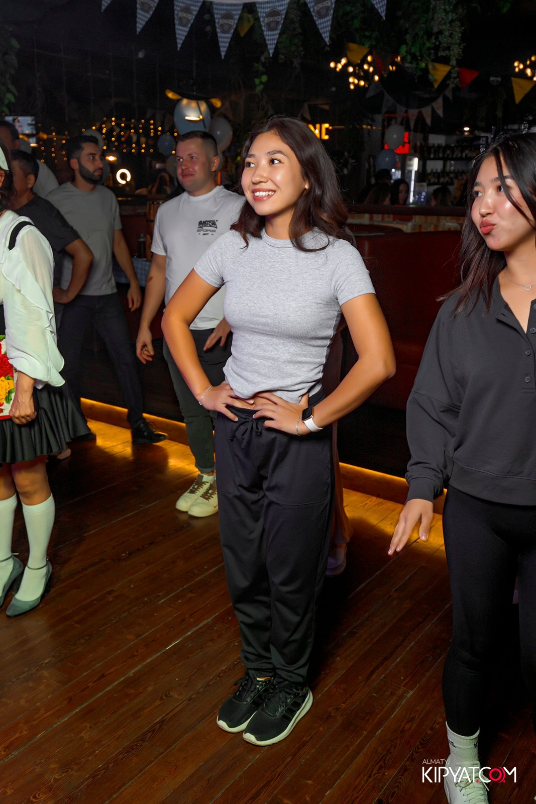 MUNCHEN PUB. КИПЯТКОМ АЛМАТЫ!