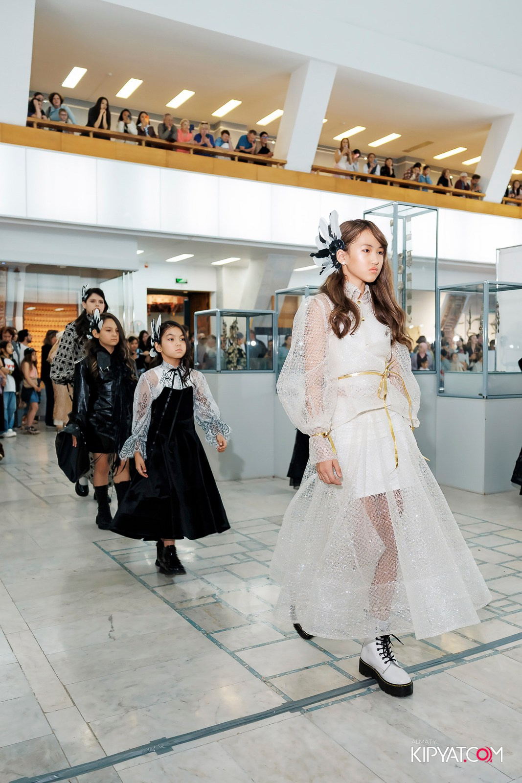 JUNIOR MODELS SHOW. ПЕРФОМАНС НОЧЬ В МУЗЕЕ. КИПЯТКОМ АЛМАТЫ! Фотосъемка мероприятий в Алматы