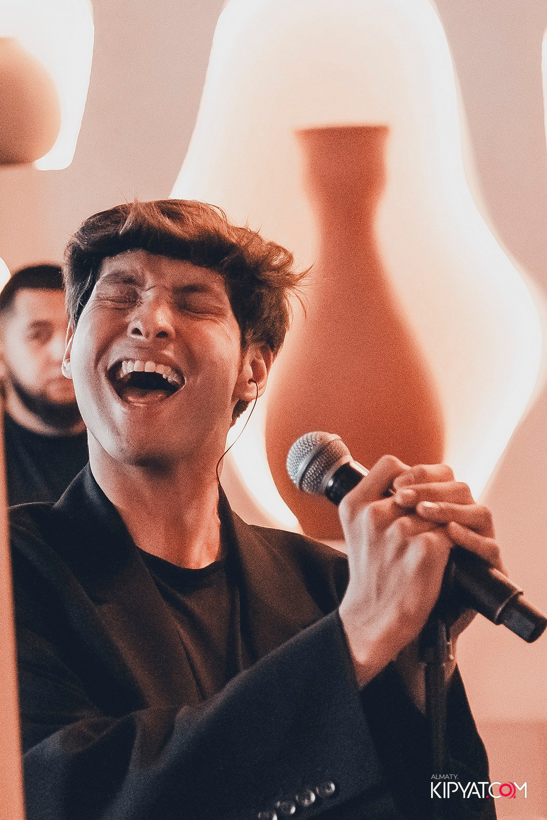 THE BROOKLN B MOOD KARAOKE & TERRACE. КИПЯТКОМ АЛМАТЫ!