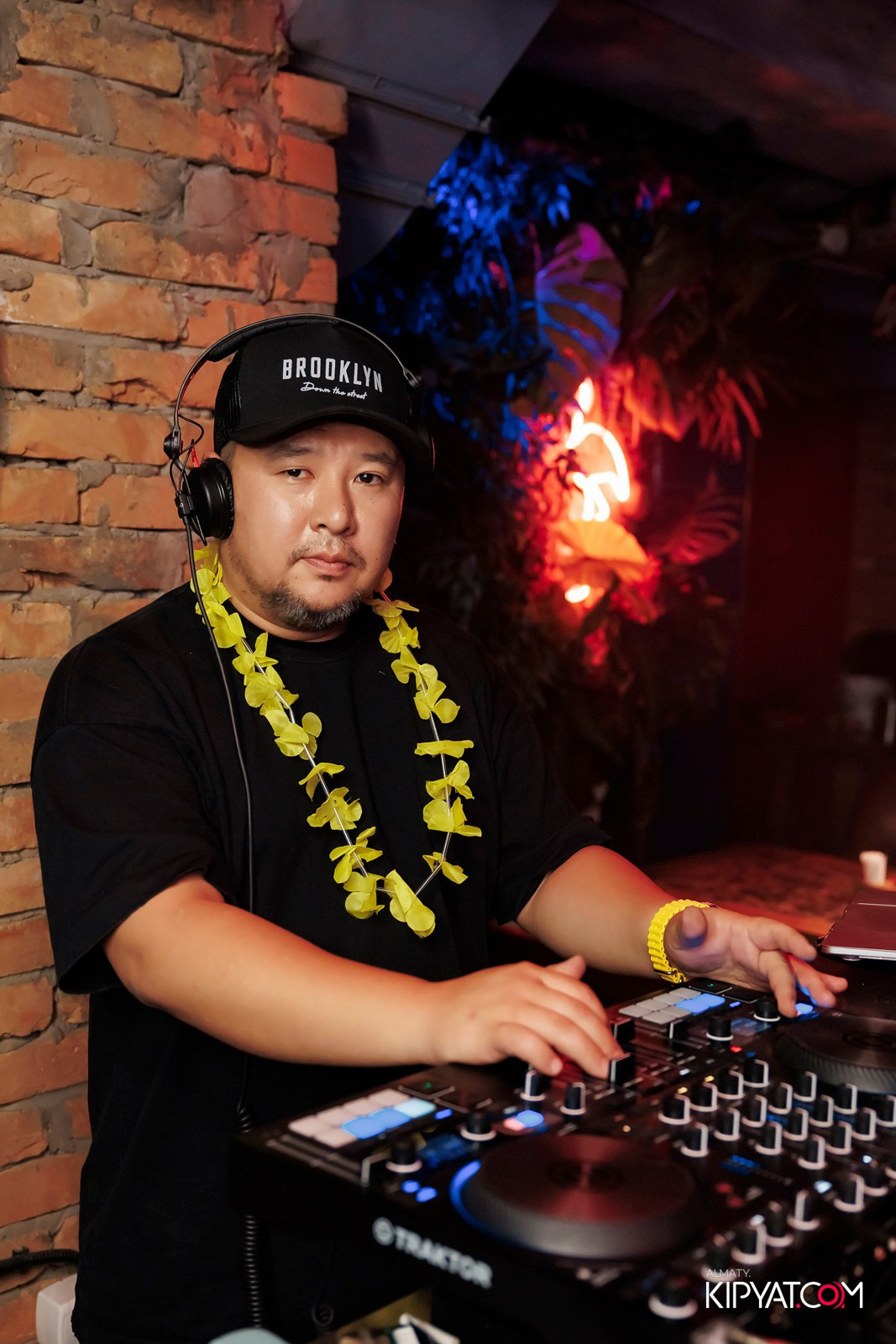 OLOVO BAR НА САТПАЕВА. КИПЯТКОМ АЛМАТЫ! Фотосъемка мероприятий в Алматы