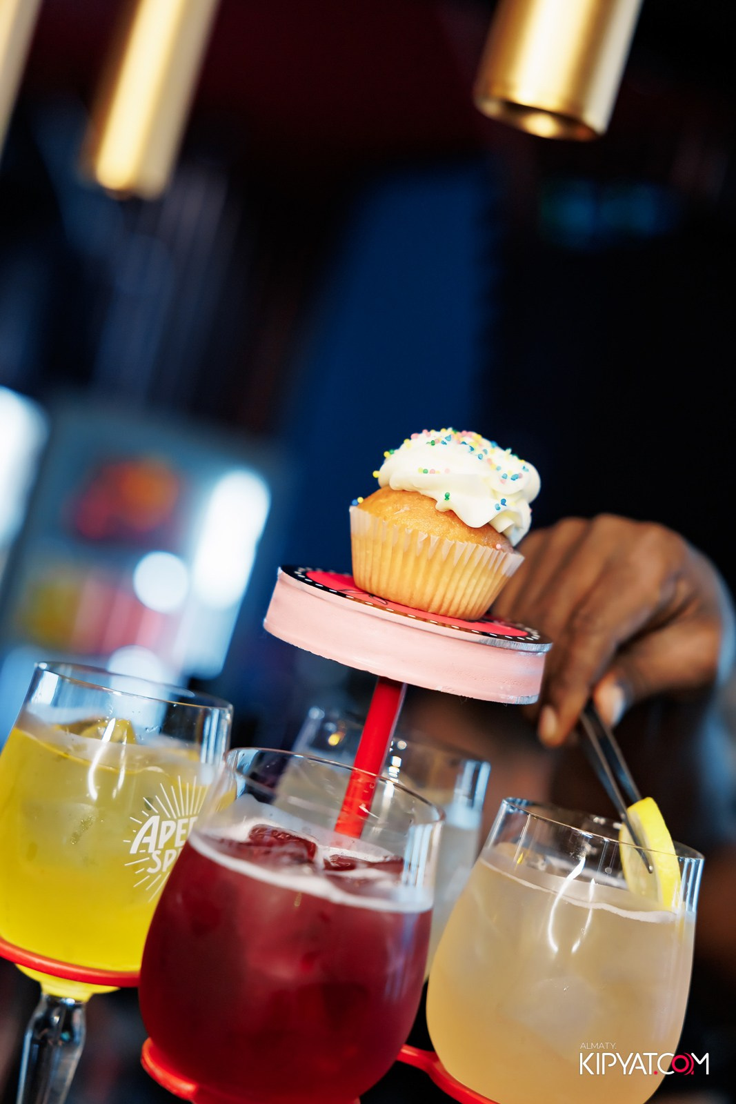 ЗАЯ, НА БИС. КИПЯТКОМ АЛМАТЫ!